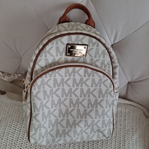 *Flash sale!Michael Kors Backpack